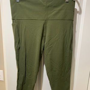 Athleta Salutation Stash 7/8 Tights/Leggings